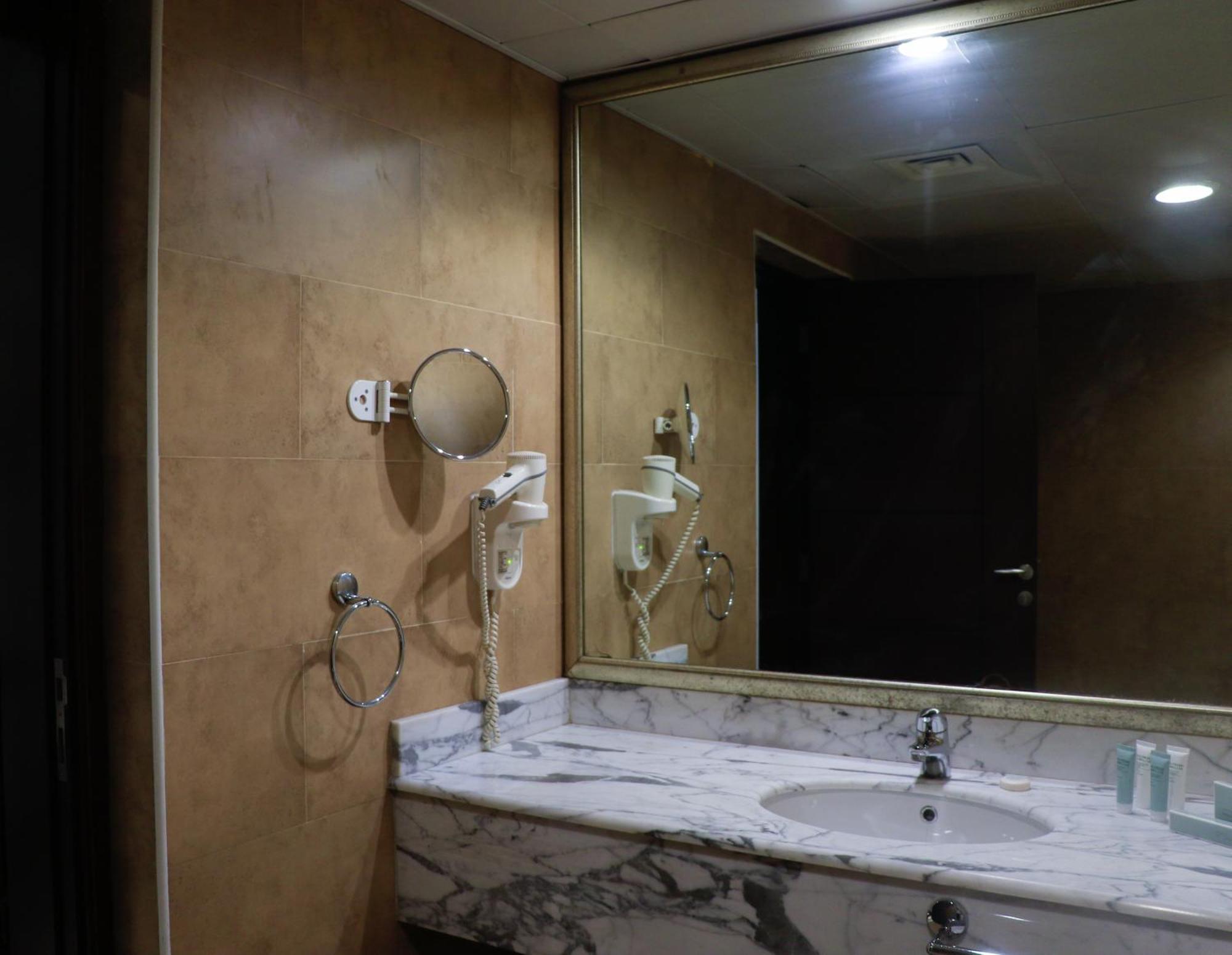 Ramada By Wyndham Doha Old Town Hotel Quarto foto